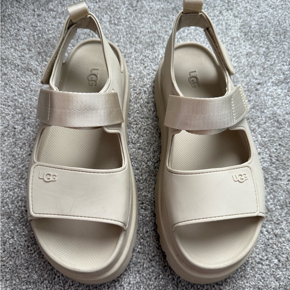 UGG GoldenGlow Platform Sandal
